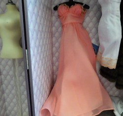 16" ELIZABETH TAYLOR DOLL PEACH NIGHTGOWN & MATCHING POM POM SLIPPERS
